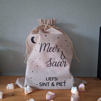 Gepersonaliseerde grote zak cadeautjes Sinterklaas | 45 x 60 cm