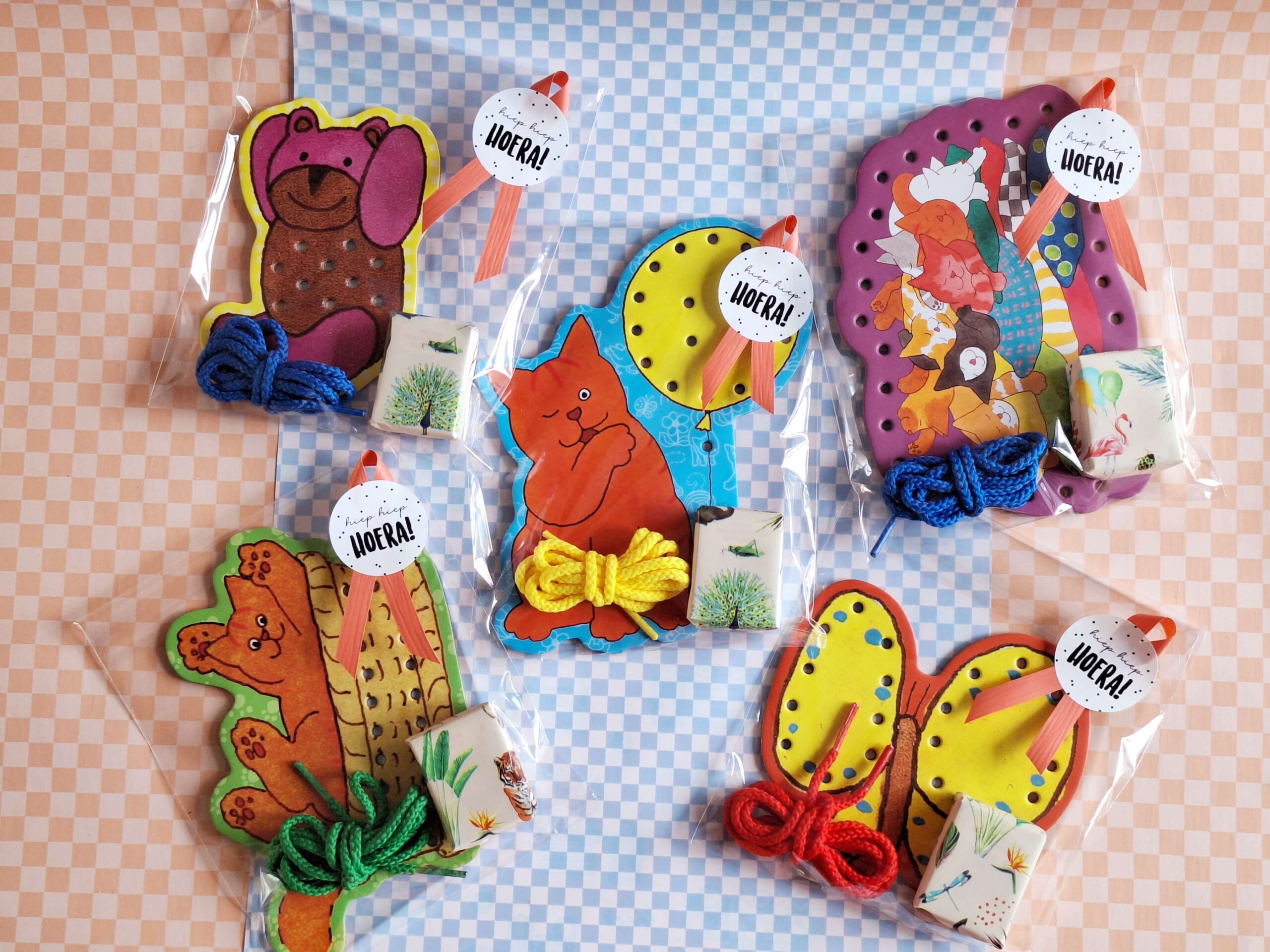 Dikkie Dik rijgkaarten