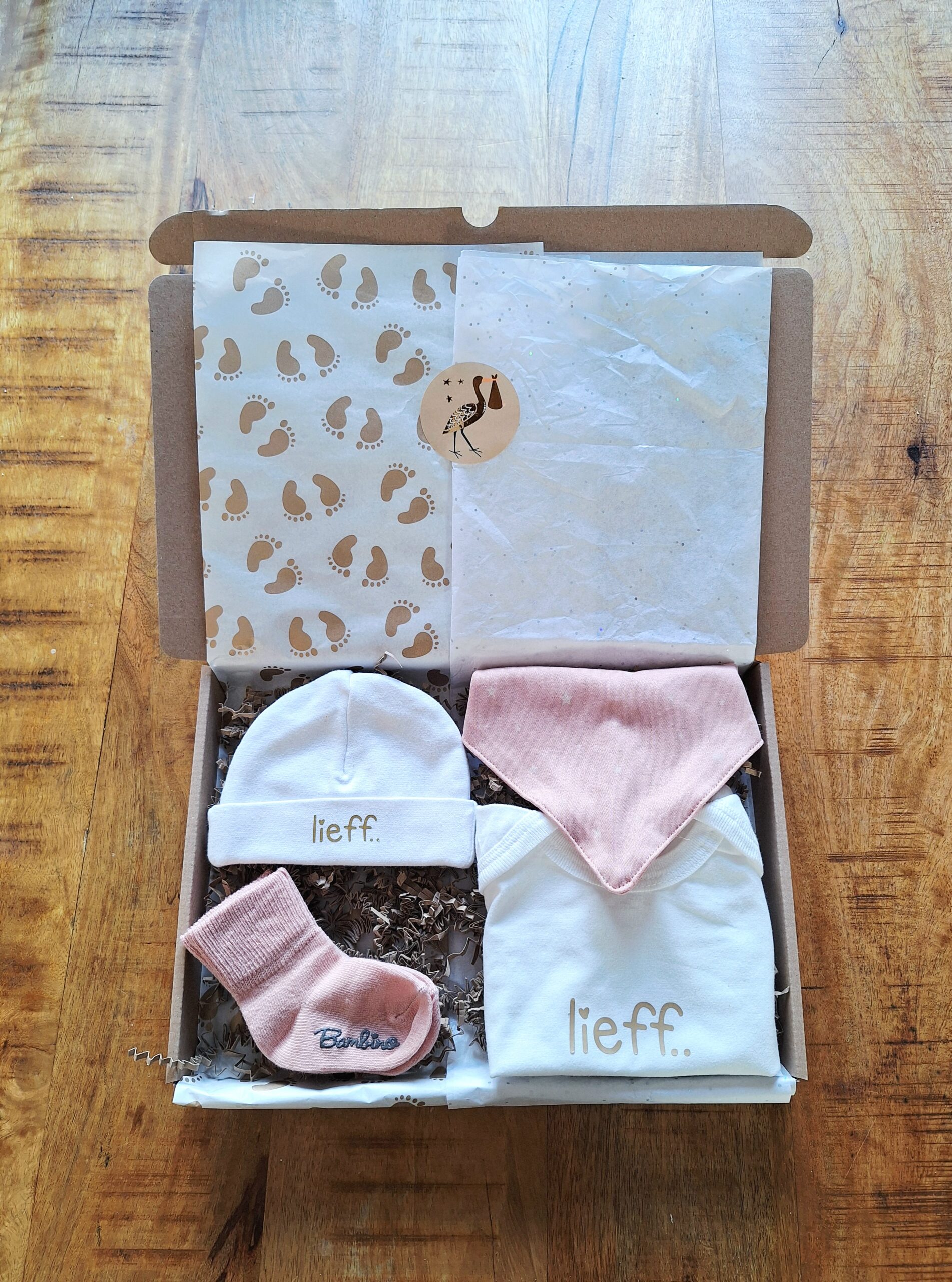 Brievenbus Baby Cadeaubox Roze | Persoonlijk & Lief Verrassingspakketje